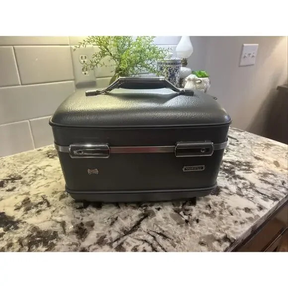 Vtg American Tourister Tiara Grey Train Travel Makeup Case Luggage No Key - Picture 1 of 6